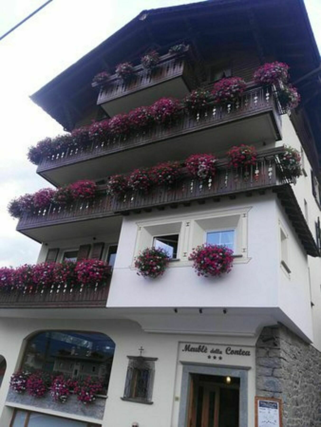 Meuble Garni Della Contea Hotel Bormio Exterior foto