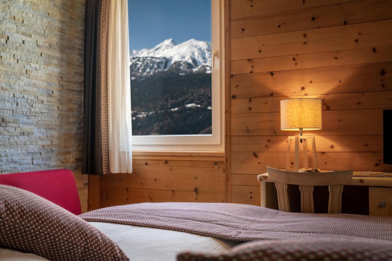 Meuble Garni Della Contea Hotel Bormio Exterior foto